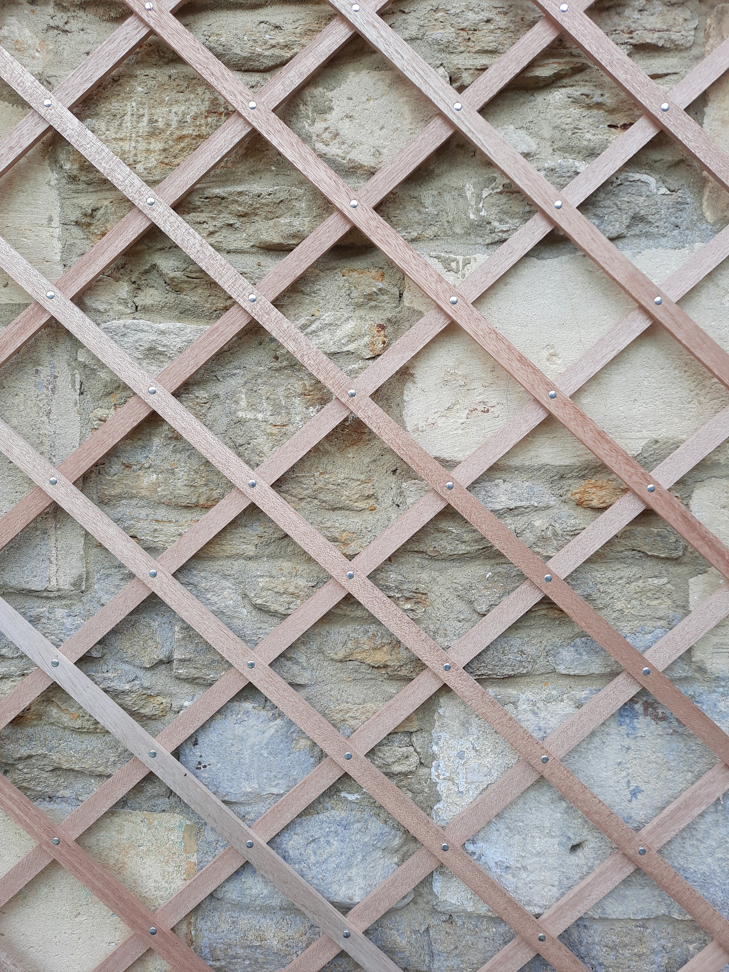 H/Suckle - Natural Riveted Trellis - Pro Insulation and Fence