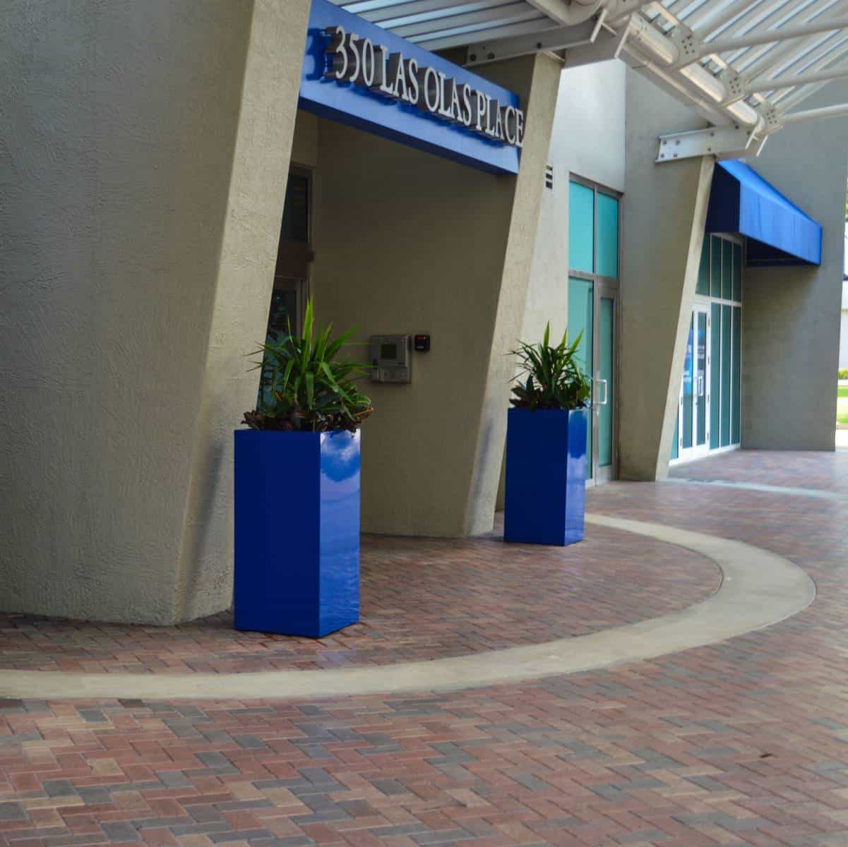 Darwin Tall Corner Planter - Pro Insulation and Fence