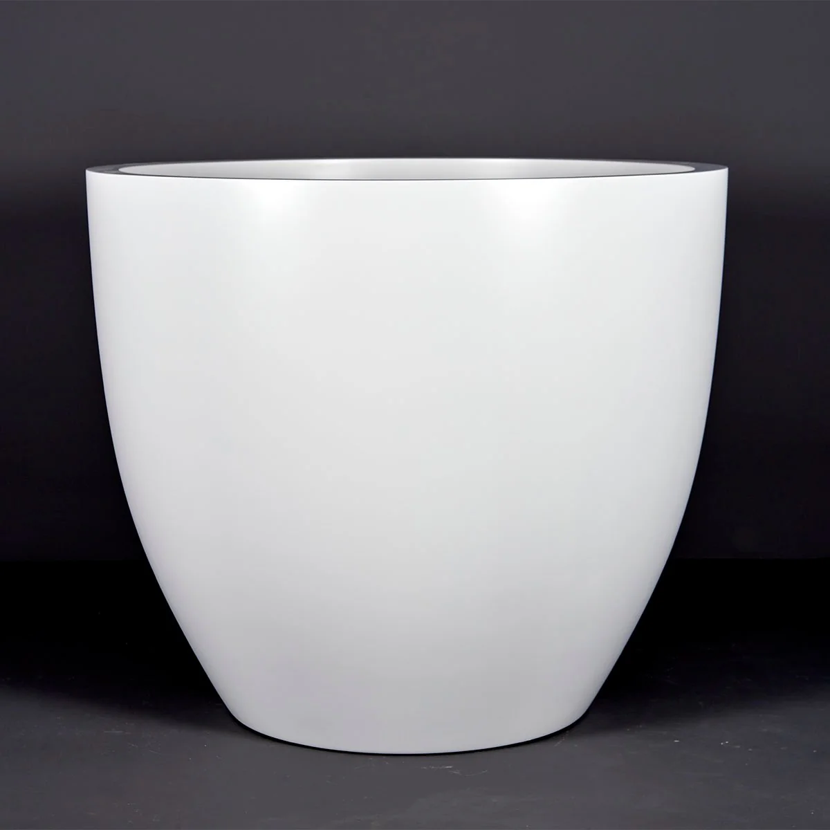 Wannsee Extra Large Round Planter - Pro Insulation and Fence