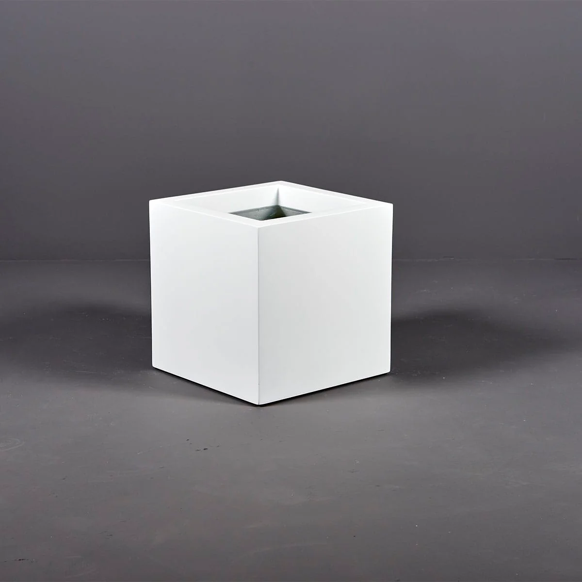Large Montroy Cube Planter - Pro Insulation and Fence