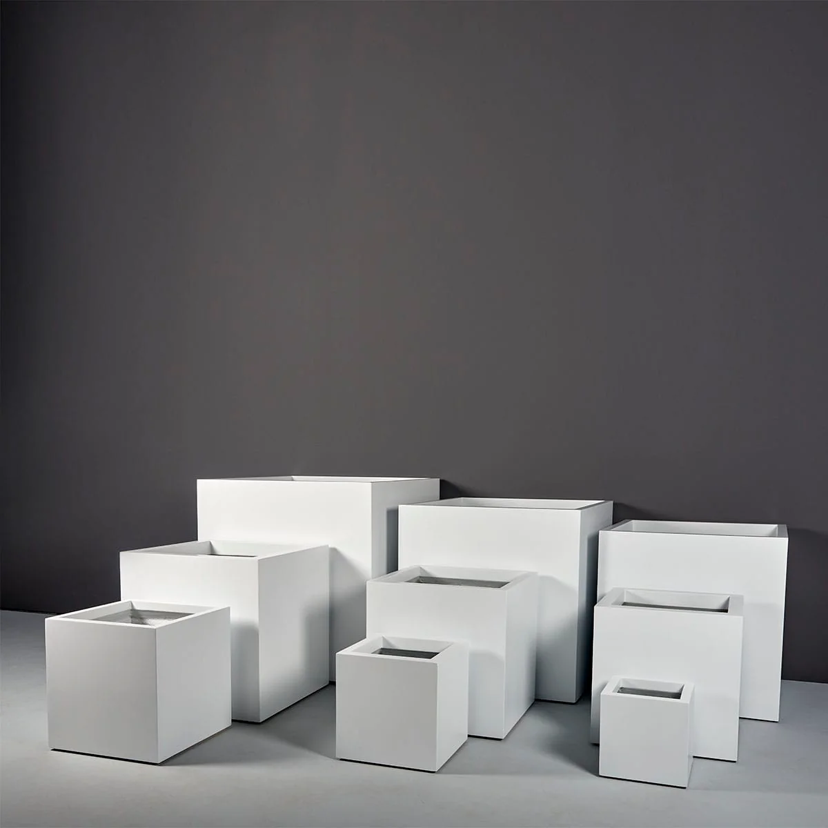 Large Montroy Cube Planter - Pro Insulation and Fence