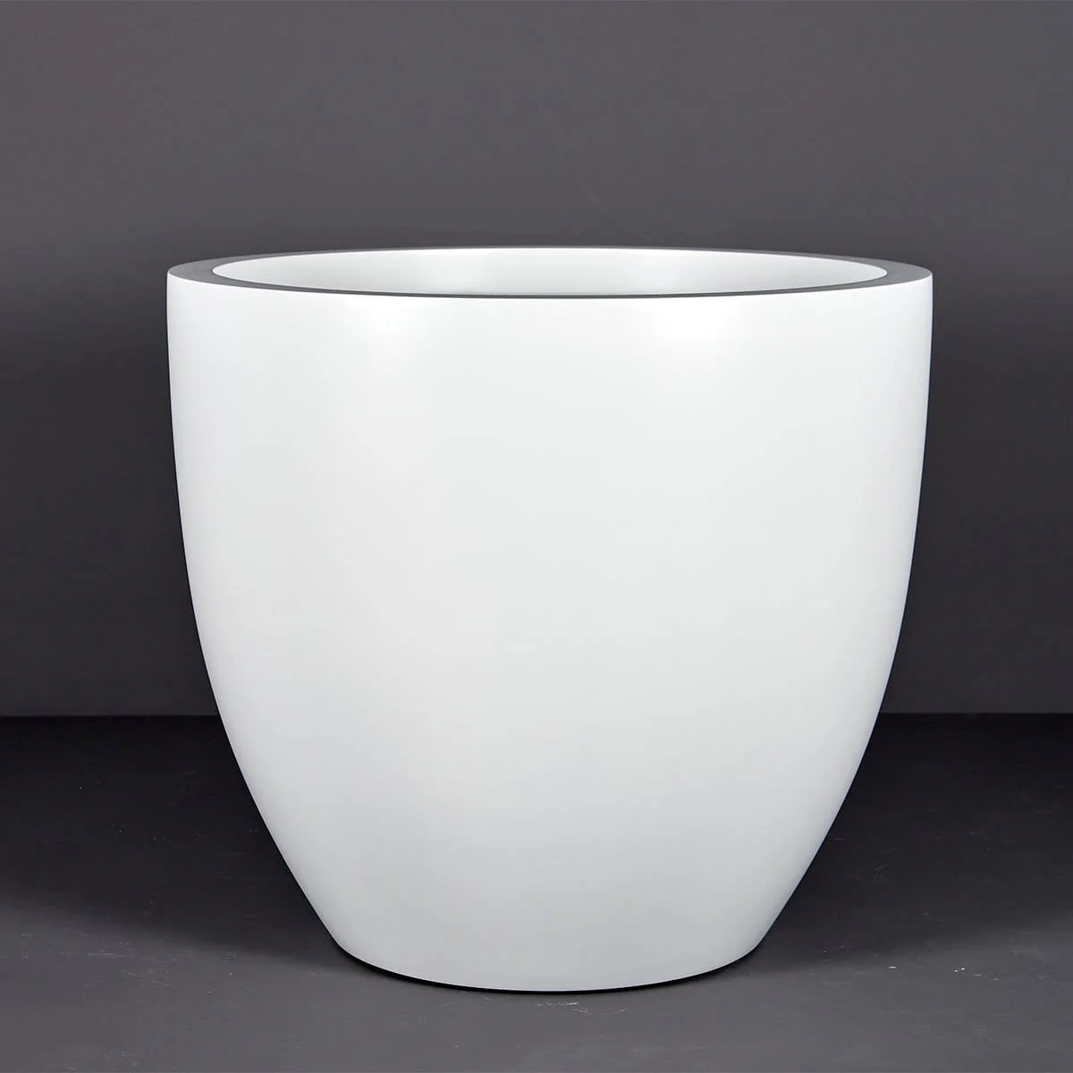 Wannsee Extra Large Round Planter - Pro Insulation and Fence